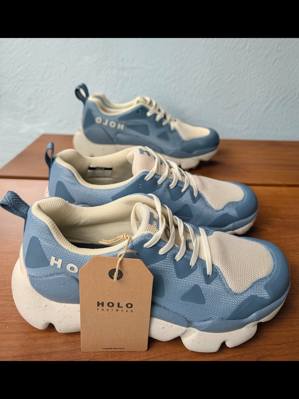 HOLO Footwear Nephelae For Any Run in Blue & Cream (Unisex)